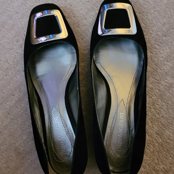 Size 7 - Enzo Angiolini black suede dressy flats with silver buckle - Picture 2 of 5